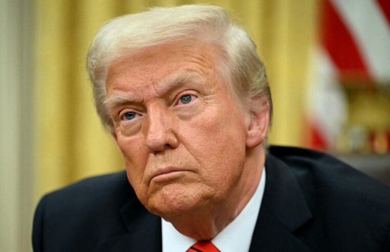 Trump cumpre promessa e anuncia tarifa de 50% para produtos do Brasil