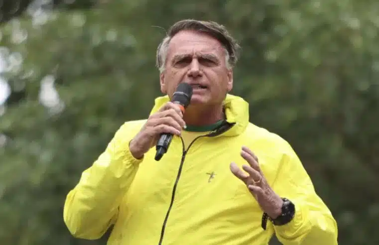 Bolsonaro promete tentar ir a ato pela anistia, mas saúde ainda é obstáculo