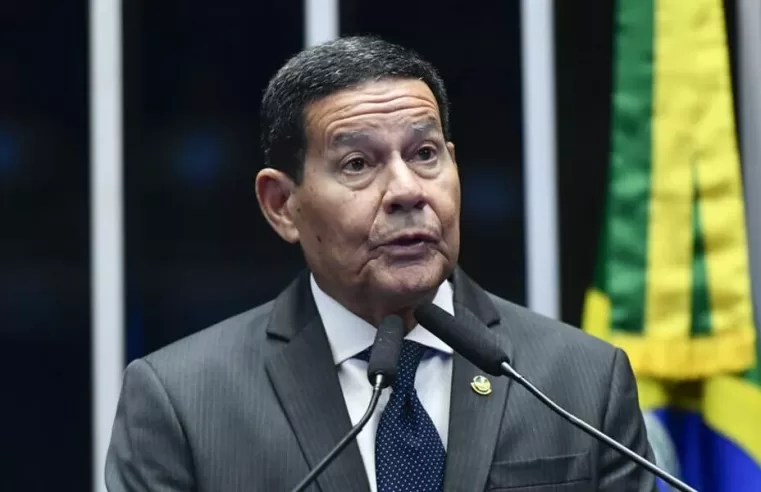 Mourão nega participação em reuniões sobre estado de exceção