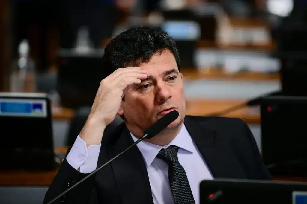 CCJ do Senado aprova relatório de Moro e vota para derrubar decretos de Lula sobre terras indígenas em SC