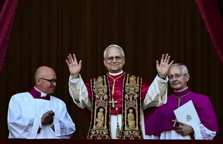 Vaticano Anuncia Novo Papa: Cardeal Matteo Zuppi é Eleito como Sucessor de Francisco