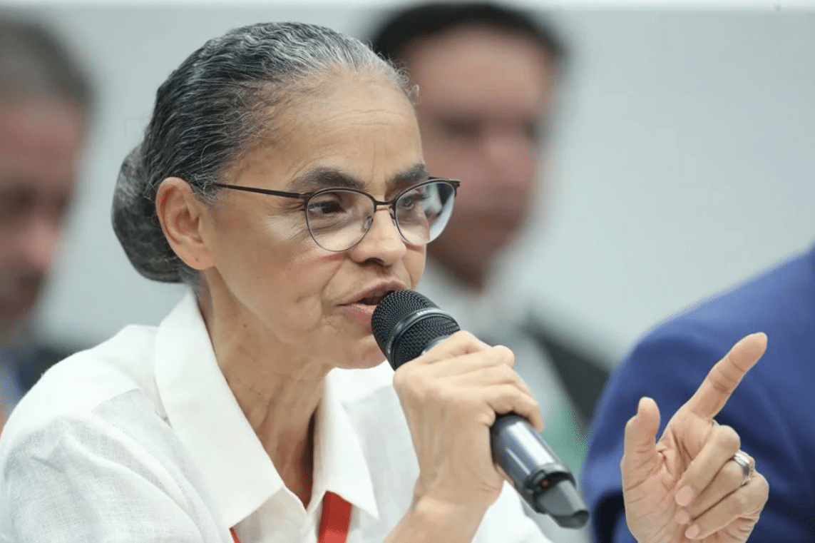 Congresso avança com projeto e isola Marina Silva