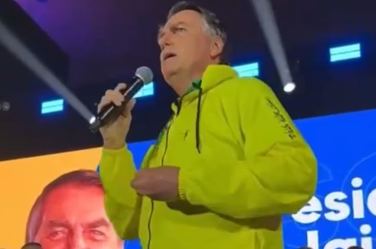 Bolsonaro apela a Trump e EUA para reverter sua inelegibilidade no Brasil