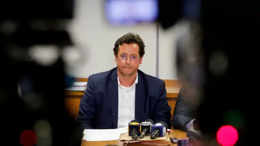 Wajngarten elogia notícia que chama Michelle Bolsonaro de falsa crente