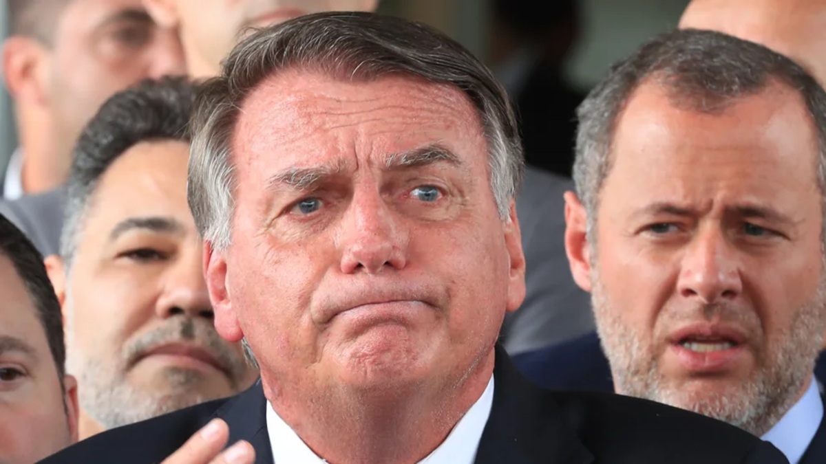 Bolsonaro volta a atacar STF e promete ir “às últimas consequências” pela liberdade de expressão