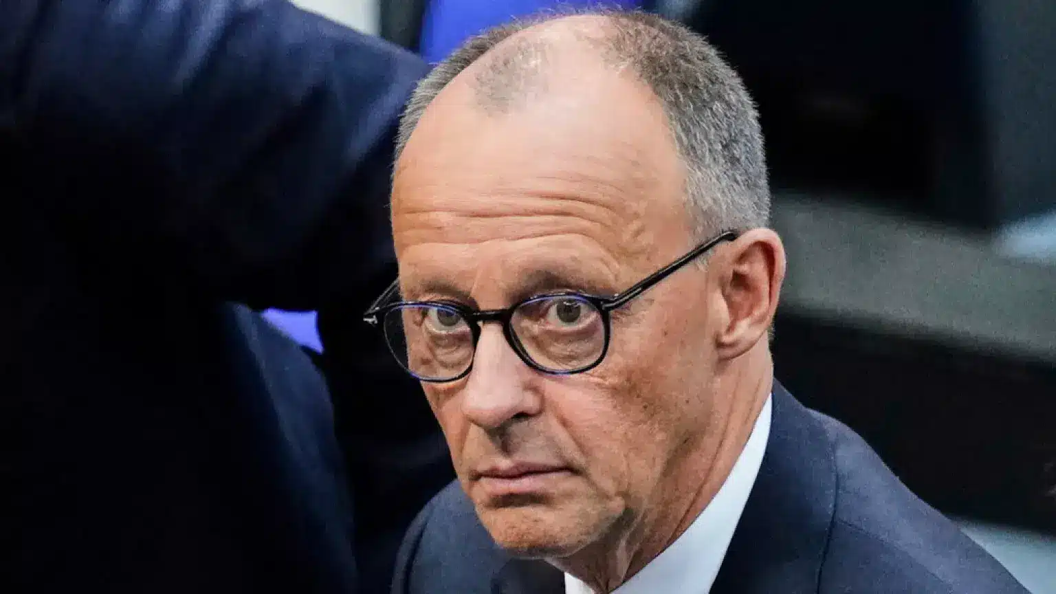 Alemanha rompe silêncio e critica Israel: fim do “cheque em branco” na política externa alemã