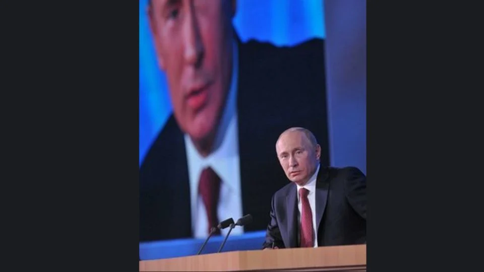 Zelensky cede à pressão: Ucrânia aceita negociar com Putin sob ameaça de Trump de cortar ajuda militar