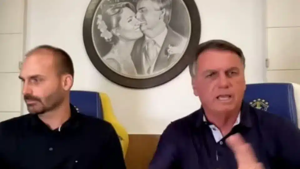 Gonet pede que PF monitore redes sociais de Eduardo Bolsonaro por suposta tentativa de interferência em investigações