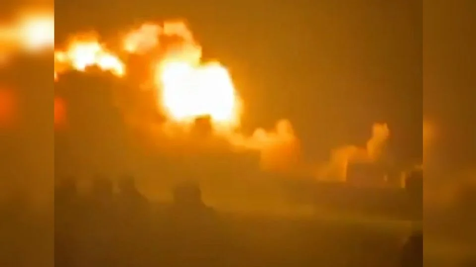 Índia bombardeia Paquistão: escalada nuclear no subcontinente indiano