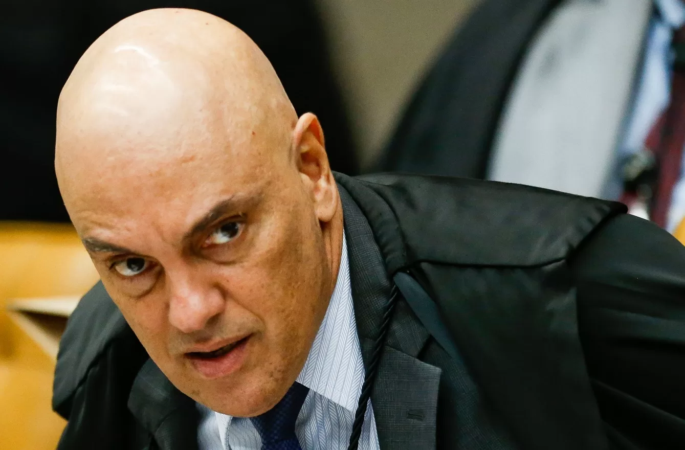 Moraes repreende advogado de Anderson Torres: “Não vou permitir circo no meu tribunal”