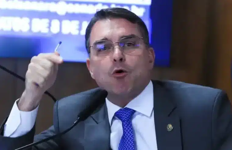 “Doce negócio, amargas polêmicas”: A trajetória da loja de chocolates de Flávio Bolsonaro