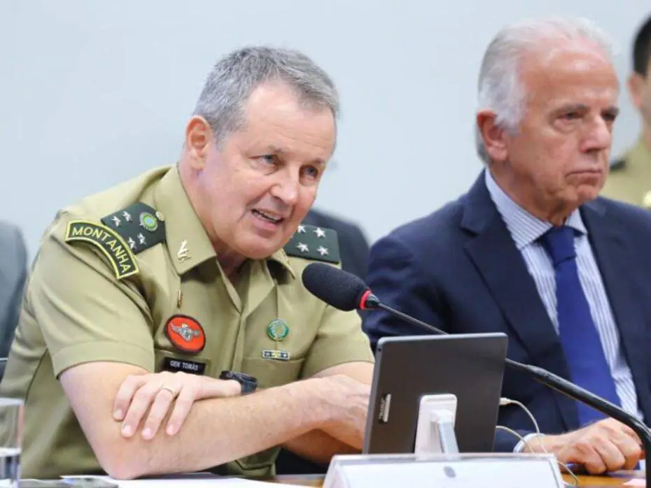 Forças Armadas rompem com bolsonarismo: cúpula militar rejeita anistia a golpistas do 8/1