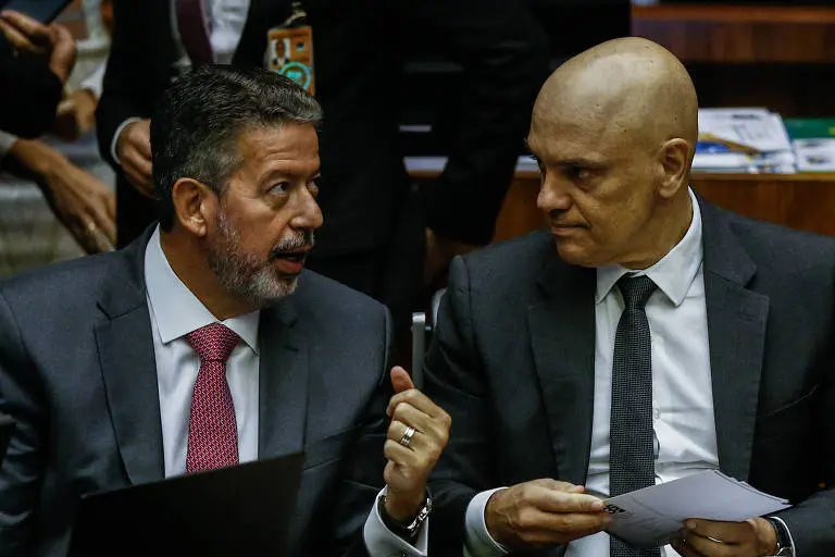 Lira, Moraes e adversários políticos espionados pela “Abin Paralela” de Bolsonaro