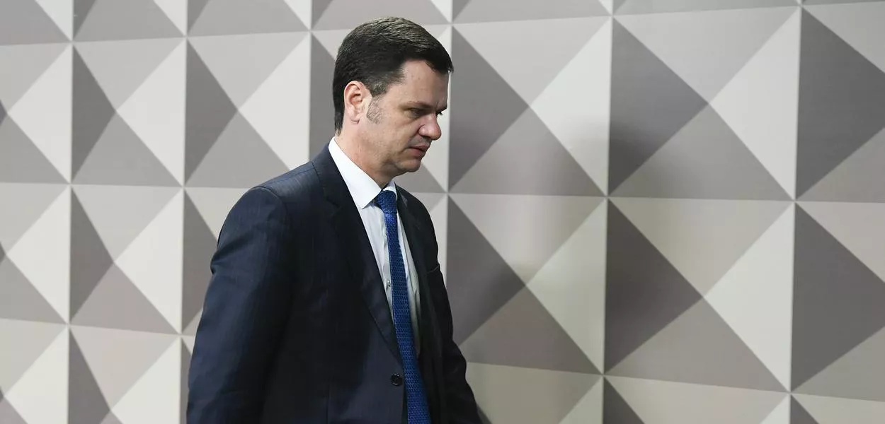 Anderson Torres afirma que perdeu celular nos EUA por estar “transtornado” após ordem de prisão