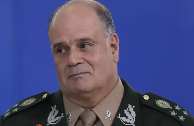 Moraes confronta general Freire Gomes: “Ou mentiu na polícia ou mente aqui”