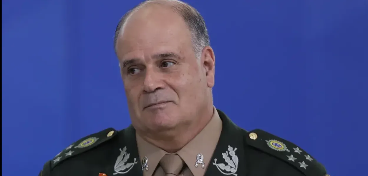 Moraes confronta general Freire Gomes: “Ou mentiu na polícia ou mente aqui”