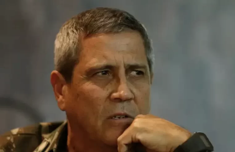 PF encontra PowerPoint no celular de auxiliar de Braga Netto com plano para pressionar Congresso e STF no 7 de setembro