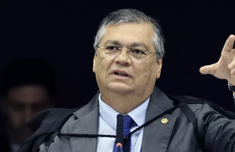 Flávio Dino vota pela responsabilização das big techs por postagens de terceiros