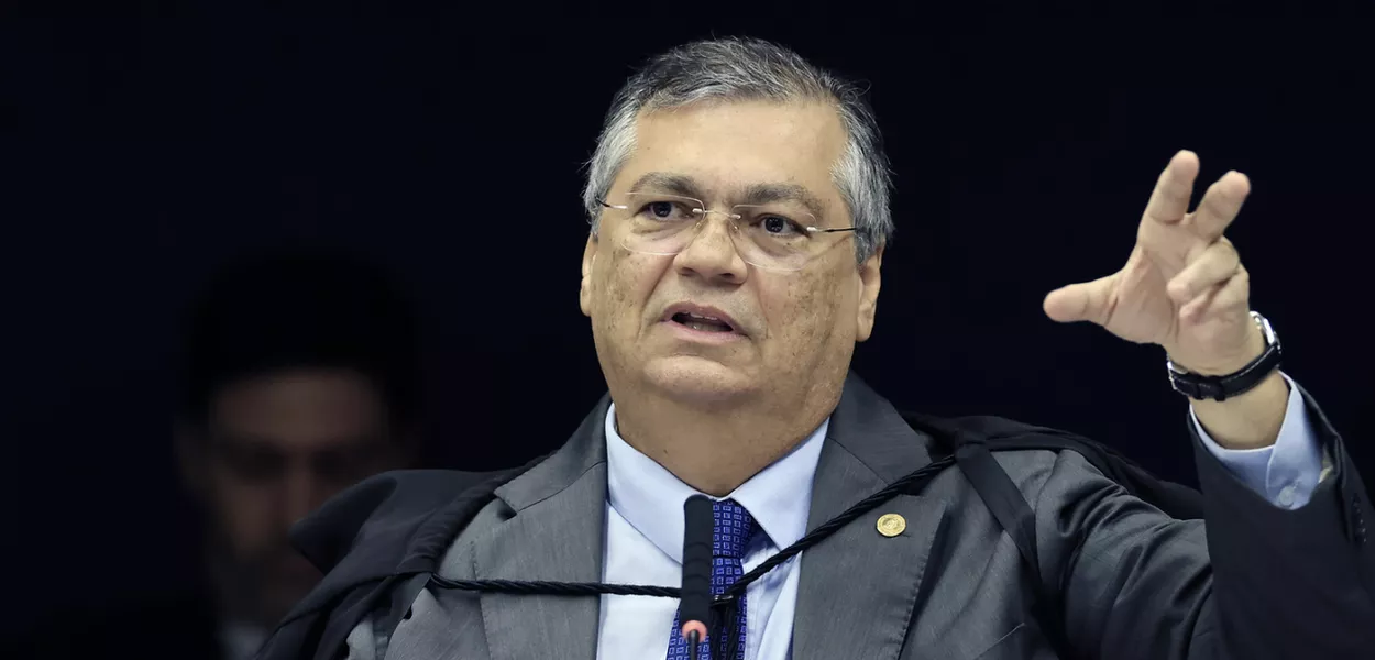 Flávio Dino alerta para risco de arquivar investigações sobre emendas parlamentares