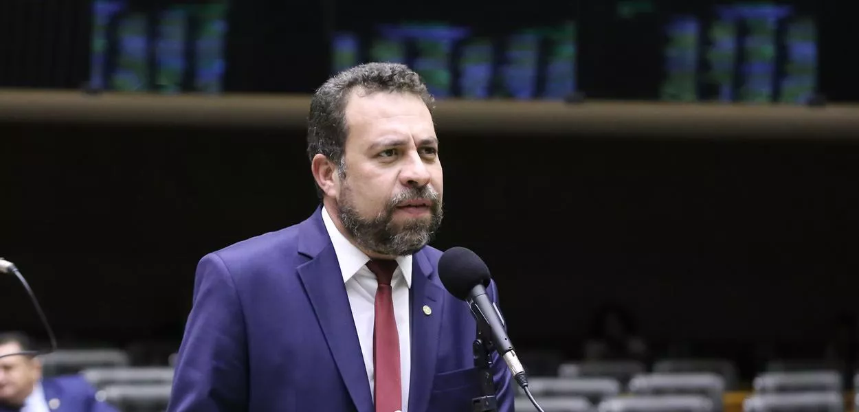 Boulos convoca o povo às ruas contra boicotes e sabotagens do Congresso