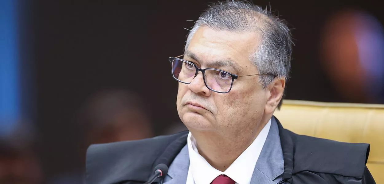 Flávio Dino rebate Bolsonaro e chama de “mentira” afirmação sobre urnas