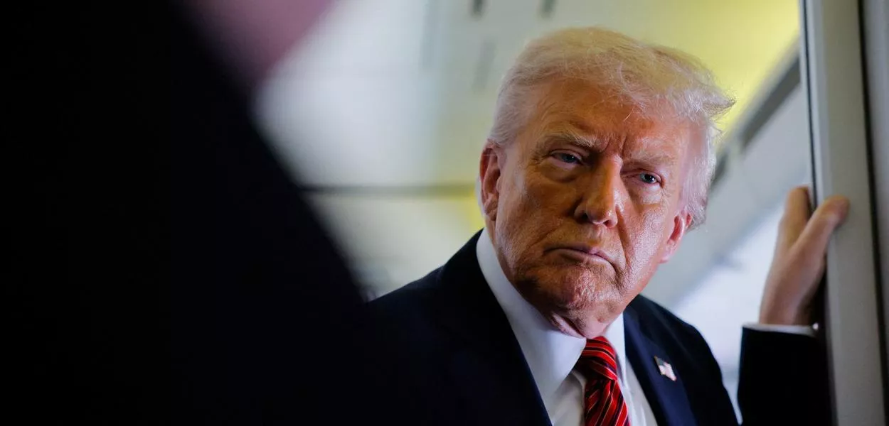 Trump se recusa a confirmar ataque ao Irã, mas diz ser “tarde para conversar”