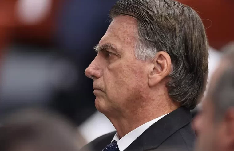Bolsonaro tenta prisão domiciliar, mas pena deve começar em regime fechado