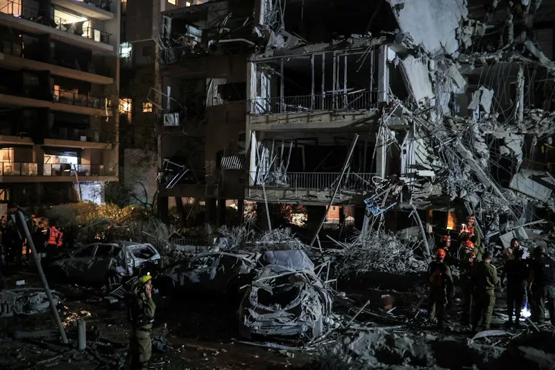 Teerã desencadeia nova ofensiva: Irã lança dezenas de mísseis contra Israel