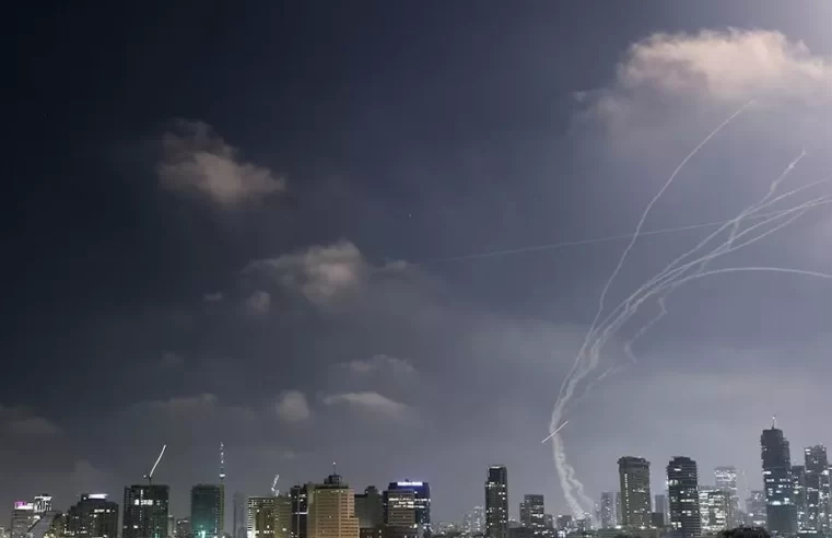 Mísseis iranianos esvaziam ruas de Tel Aviv e mudam rotina da cidade