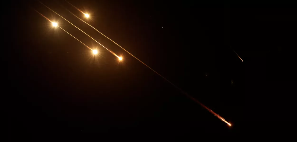 Guarda Revolucionária do Irã afirma ter controle total do espaço aéreo de Israel