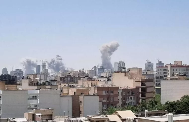 Israel bombardeia Teerã e mira prisão e instalação nuclear