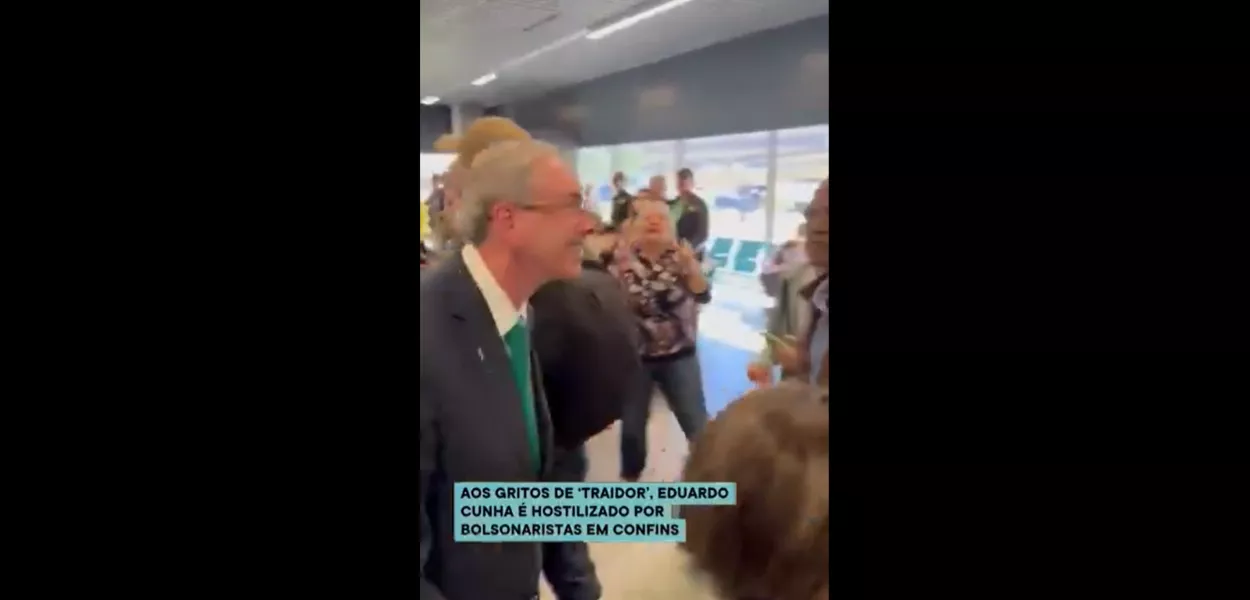 Eduardo Cunha é hostilizado e chamado de “ladrão” e “traidor” por bolsonaristas em BH