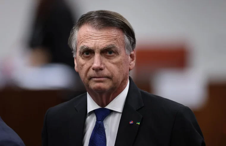 Bolsonaro cumpre, na prática, prisão domiciliar em regime semiaberto, afirmam investigadores
