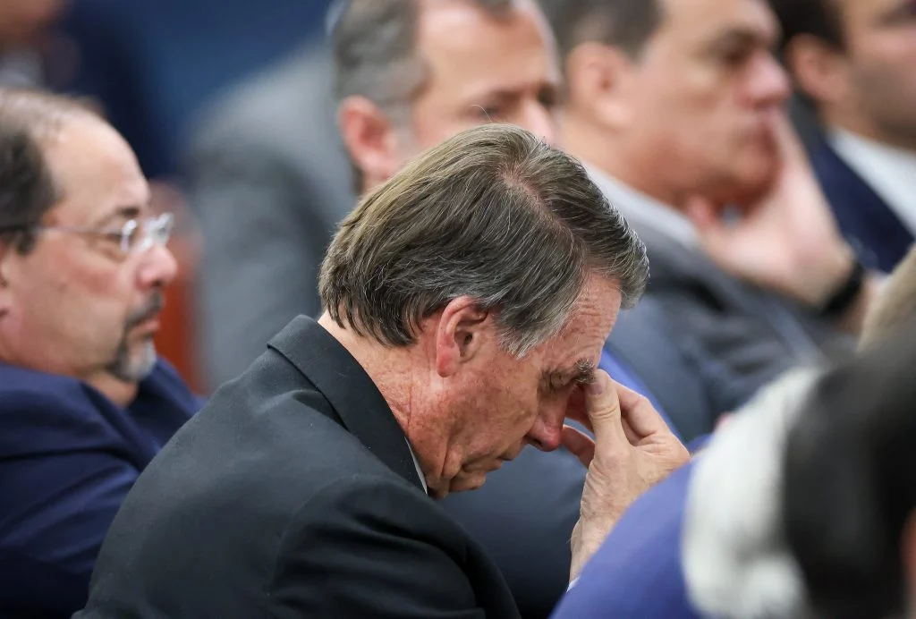 Bolsonaro sofre derrota nas redes após interrogatório no STF: 65% menções negativas, diz levantamento