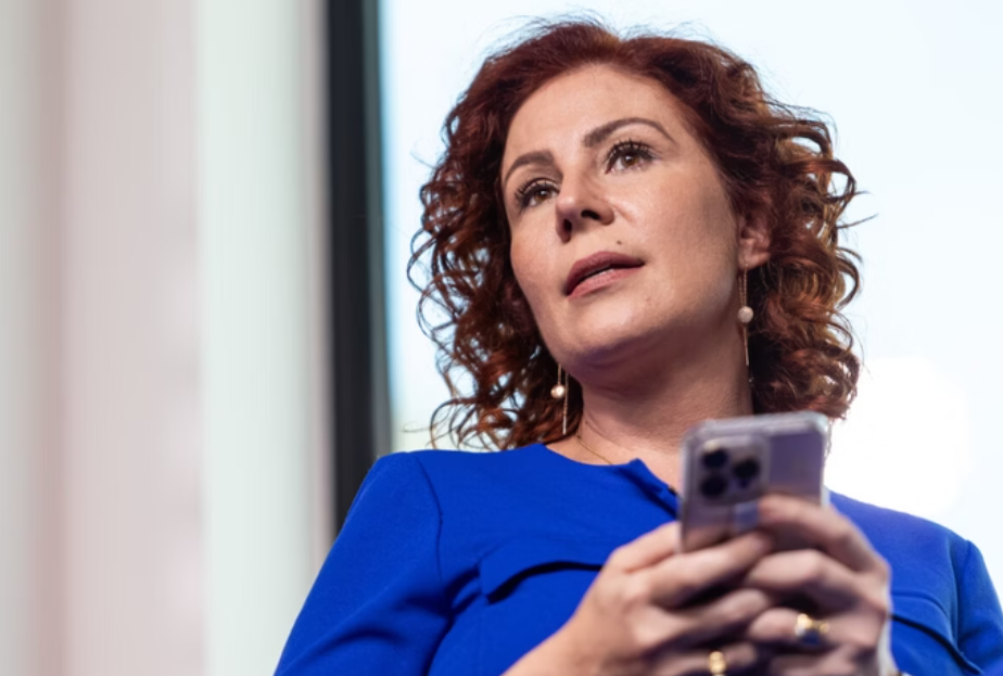 PT exige cassação imediata do mandato de Zambelli após confirmação de condenação pelo STF