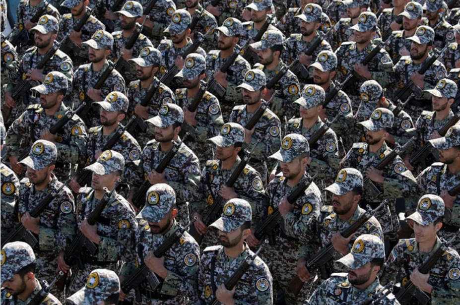 Irã intensifica ataques a Israel e ameaça retaliação contra países que intervirem