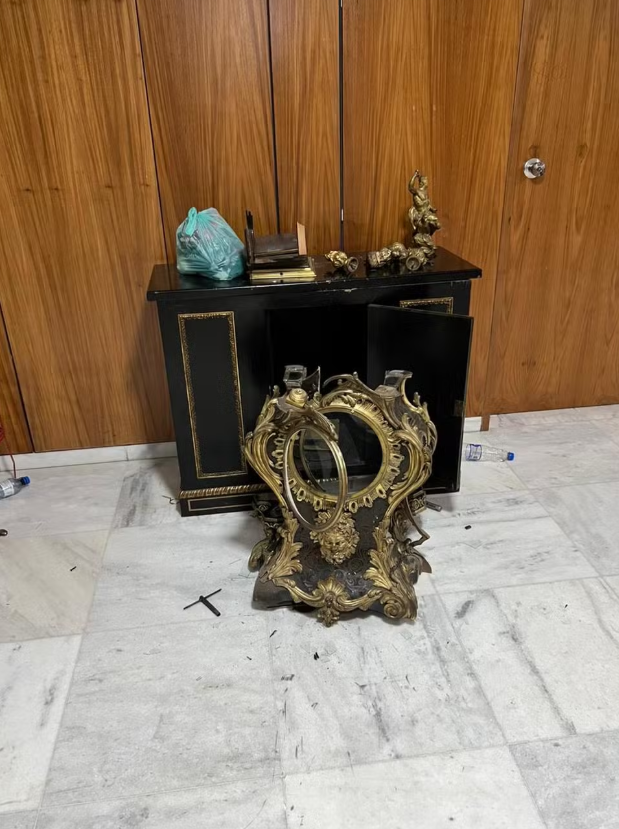 Moraes manda investigar juiz que liberou condenado por quebrar o relógio do Planalto