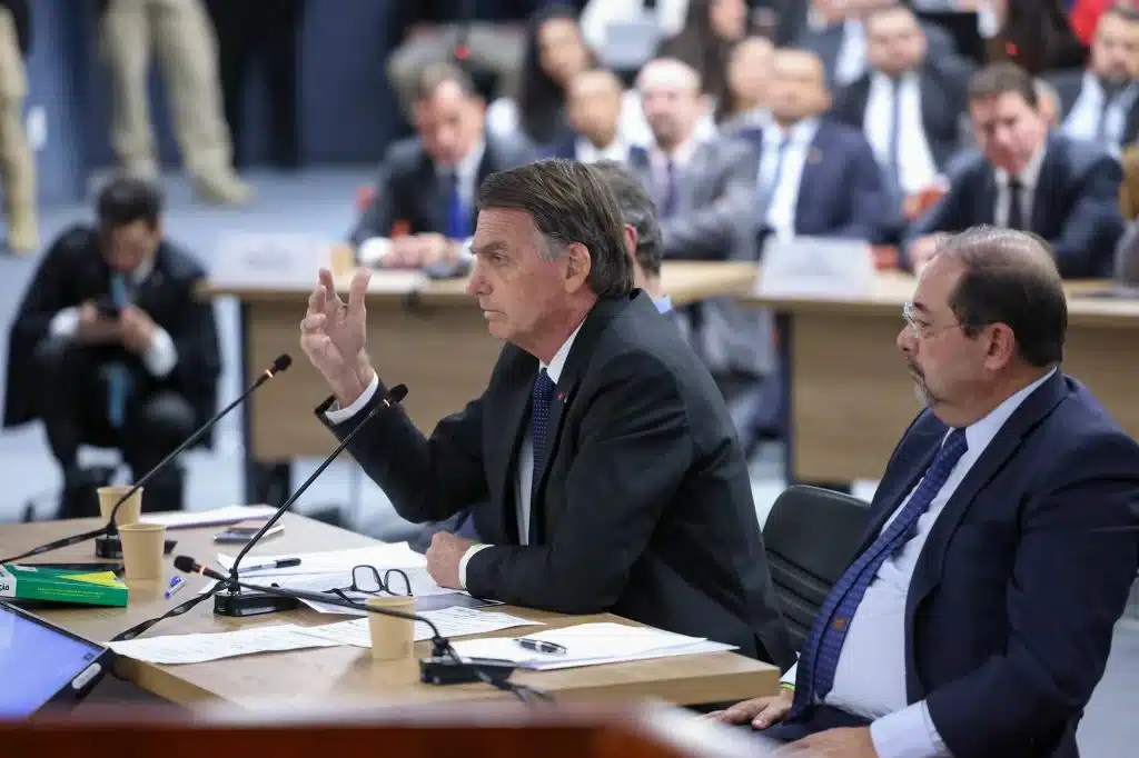 Moraes autoriza defesa de Bolsonaro e outros réus a participarem de acareações no STF