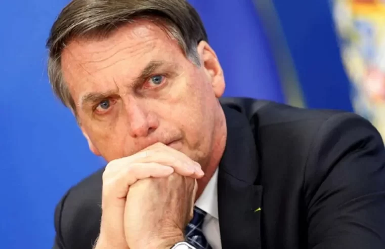 Bolsonaro será avaliado por médicos para nova cirurgia após passar mal em agenda