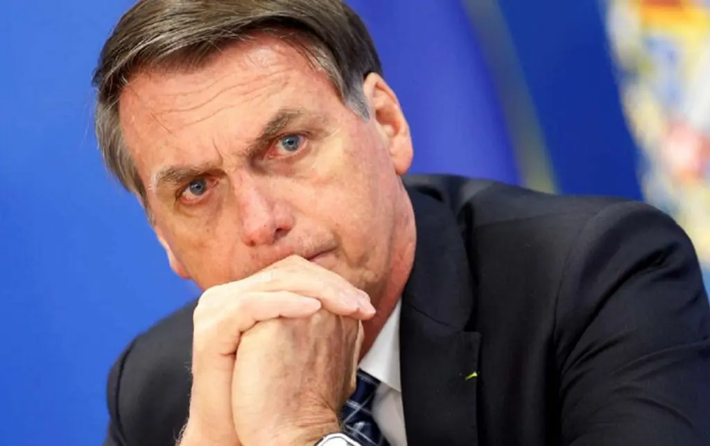 Bolsonaro será avaliado por médicos para nova cirurgia após passar mal em agenda