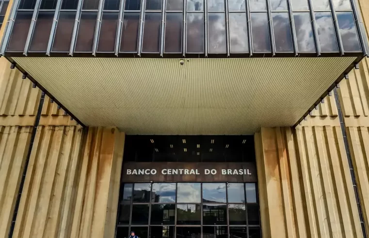 Mercado reduz previsão de inflação para 5,46% em 2025, mas meta do BC segue distante
