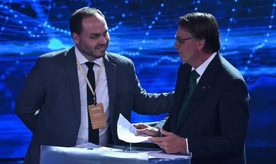 PF diz que Abin Paralela enviou informações ilegais a Bolsonaro e Carlos