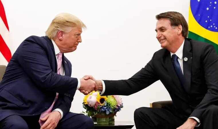 Bolsonaro manifesta apoio aos ataques dos EUA contra o Irã