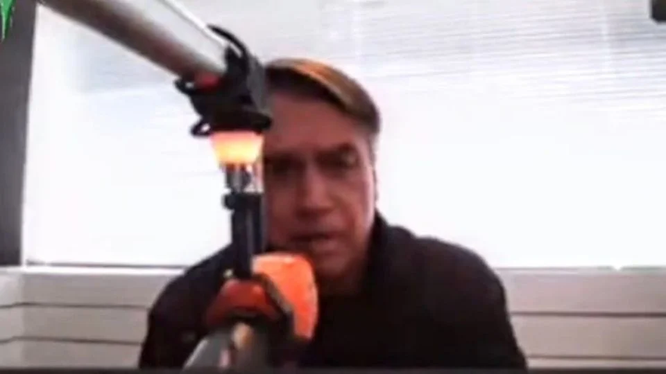 Bolsonaro sugere que Lula só será derrotado com novo golpe