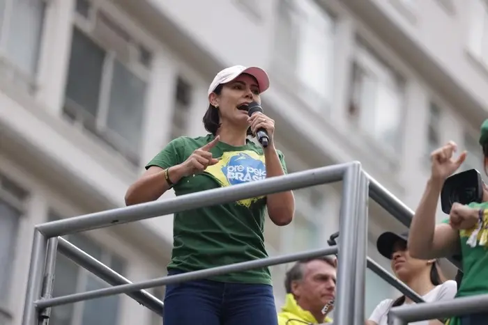 Michelle Bolsonaro causa racha no bolsonarismo ao fortalecer PL Mulher
