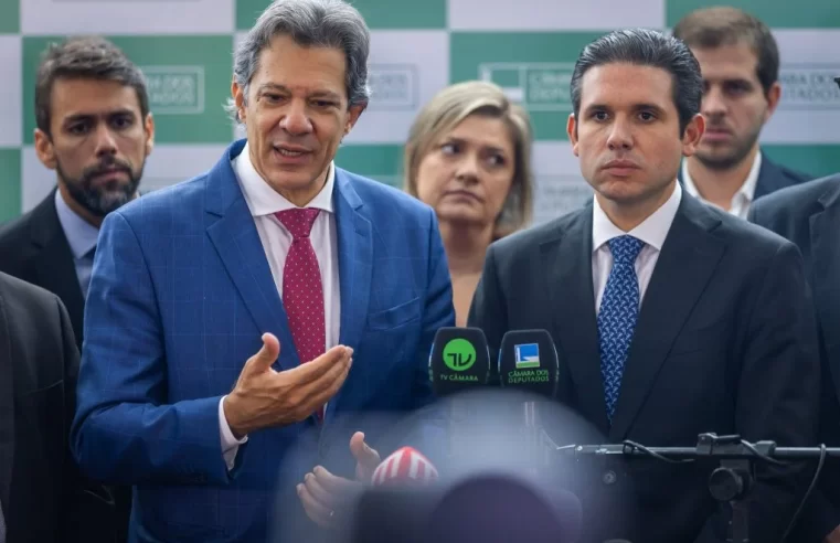 Haddad classifica derrubada do IOF como “inconstitucional” e avalia ação no STF