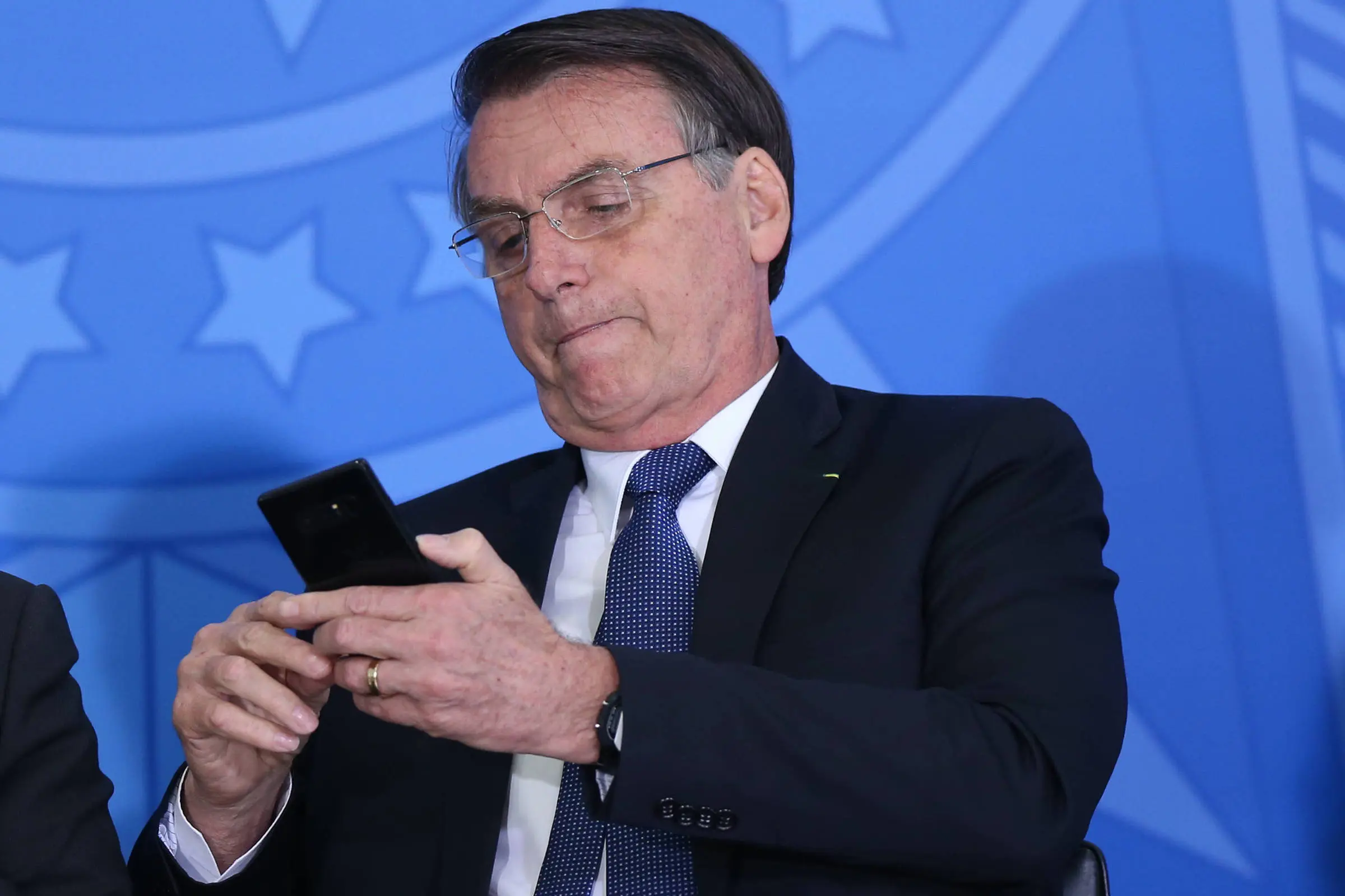 Big Techs e Bolsonaro armam exército digital para 2026