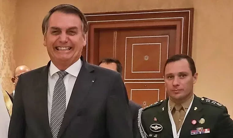 Bolsonaro prepara “arapuca” para desmoralizar Cid no STF