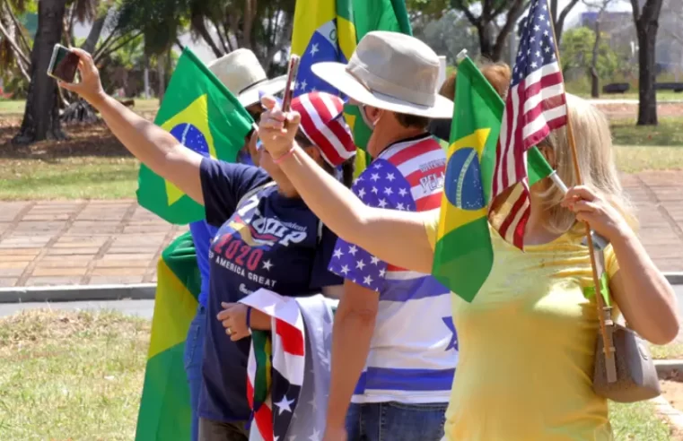 “Somos caçados como animais”: brasileiros nos EUA pedem atuação de Lula contra Trump