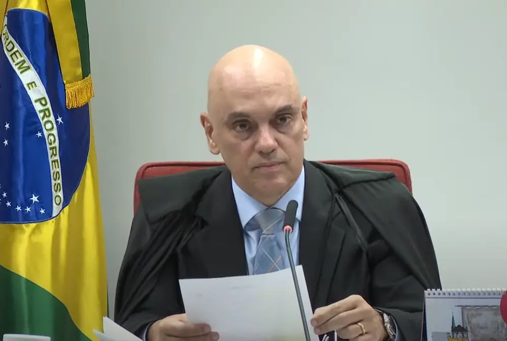 Moraes garante inquérito sobre milícias digitais até 2026 e desespera bolsonaristas